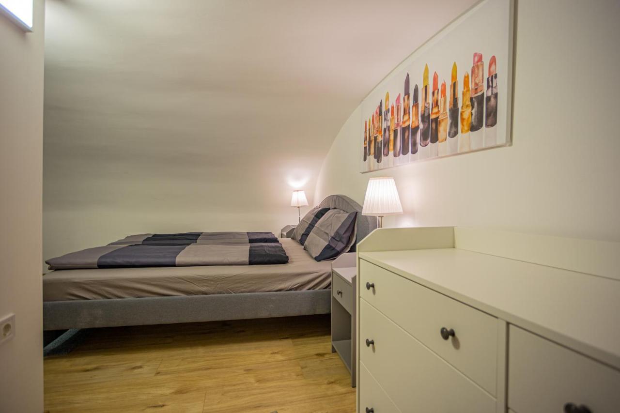 Apartamento Cosy Flat In The Dob Street - Sapphire Budapest Exterior foto